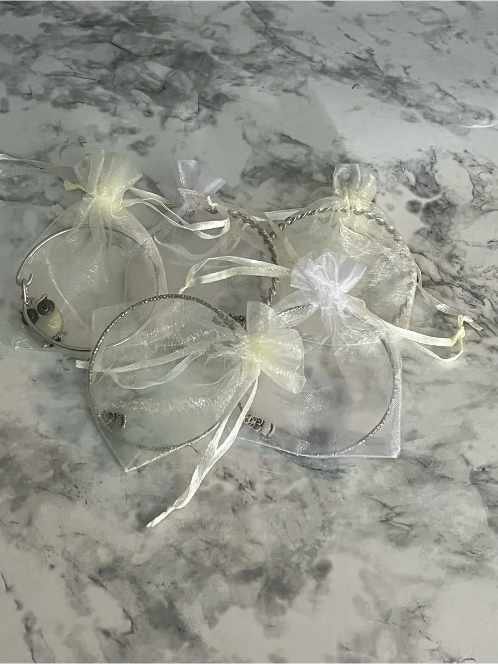NEW Lot of 5 Women’s Owl Charm Bangle Bracelets + Gift Pouches